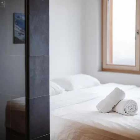 Casa Lumnezia - Panoramic Ecodesign Obersaxen - Val Lumnezia I - Vignogn I Near Laax Flims I 5 Swiss Stars Rating * Vella