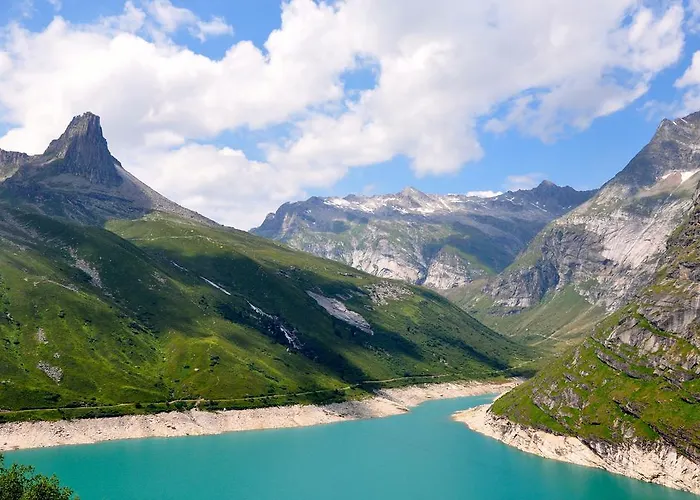 Casa Lumnezia - Panoramic Ecodesign Obersaxen - Val Lumnezia I - Vignogn I Near Laax Flims I 5 Swiss Stars Rating Vella